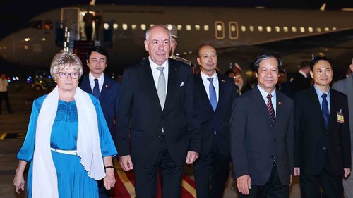 Tổng thống Hungary bắt đầu thăm chính thức Việt Nam