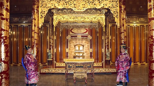 Thành lập Hội đồng quốc gia để phục hồi nguyên trạng Ngai vàng triều Nguyễn