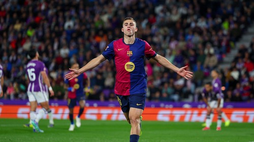 Barcelona lội ngược dòng ở Valladolid trước thềm hai trận đấu lớn