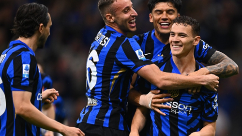 Napoli và Inter cùng chiến thắng, Serie A kịch tính những vòng cuối