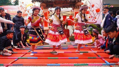 Khẩn trương triển khai Kết luận của Bộ Chính trị về phát triển văn hóa, con người Việt Nam