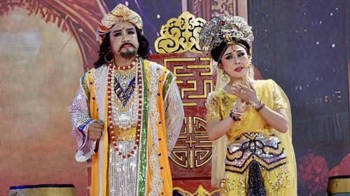 NSƯT Lê Tứ hoan hỷ tham gia Đại lễ Vesak 2025