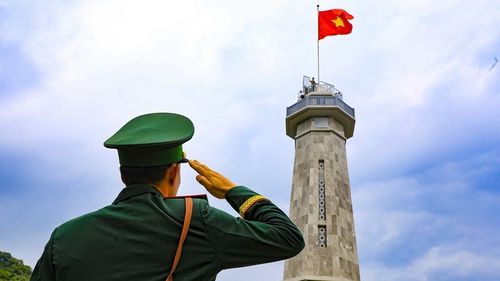 Khánh thành cột cờ A Pa Chải: 'Cột mốc' mới mừng 71 năm chiến thắng Điện Biên