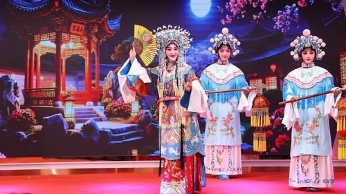 Các nghệ sĩ, Kols quốc tế trải nghiệm "Dạo bước Trung Quốc – Khám phá Vũ Hán"