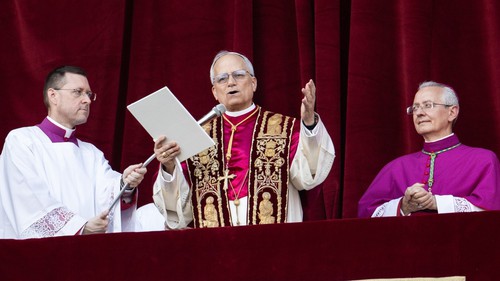 Hồng y người Mỹ Robert Prevost được Vatican bầu làm Giáo hoàng mới