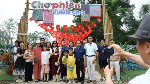 Nhiều hoạt động về “Ngày hội gia đình” tại Làng Văn hóa – Du lịch các dân tộc Việt Nam