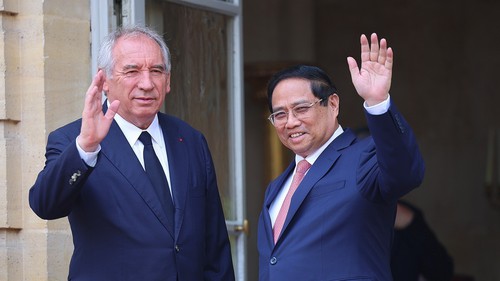 Thủ tướng Phạm Minh Chính hội đàm với Thủ tướng Pháp François Bayrou