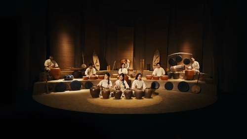 Từ chum, vại, bình, lọ đến sân khấu GOm show - Hành trình đánh thức Văn hóa bản địa trong đời sống đương đại