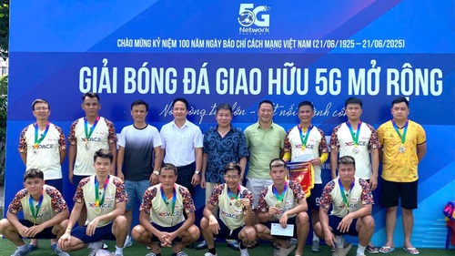 TTVH - VNA giành ngôi Á quân giải bóng đá 5G mở rộng