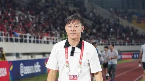 HLV Shin Tae Yong sáng cửa tái xuất khi được đội bóng hạng 14 châu Á tiếp cận