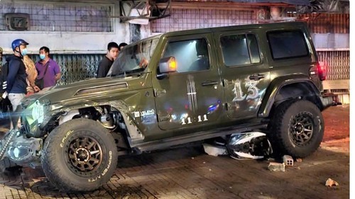 TP. Hồ Chí Minh: Ô tô gây tai nạn liên hoàn, 2 người tử vong