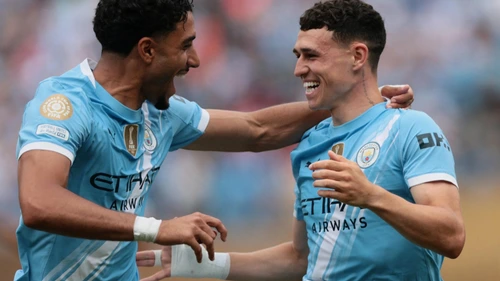 Foden tỏa sáng, Man City khởi đầu suôn sẻ ở FIFA Club World Cup dù bị đuổi 1 người