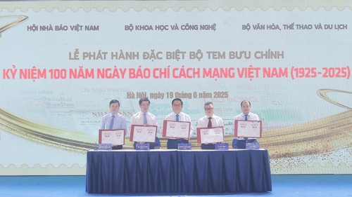 Phát hành bộ tem đặc biệt kỷ niệm 100 năm Ngày Báo chí Cách mạng Việt Nam