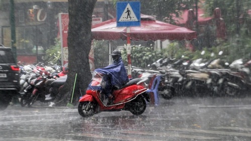 Dự báo thời tiết ngày 20/6: Hà Nội chiều tối có mưa rào và dông
