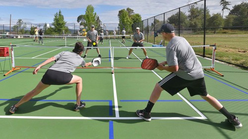 Câu nói gây tranh cãi cộng đồng mạng: 'Lương dưới 10 triệu đồng đừng nên chơi pickleball'