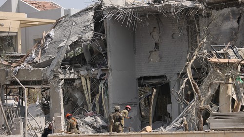 Thế giới hoan nghênh lệnh ngừng bắn, thúc đẩy nối lại ngoại giao