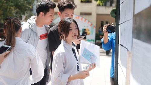 Gần 1,17 triệu thí sinh trên toàn quốc làm thủ tục dự thi Tốt nghiệp THPT 2025