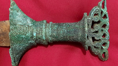 Văn hóa Đông Sơn - Chiến tranh và Hòa bình (kỳ 19): Cùng chiêm ngưỡng một vài thanh kiếm Đông Sơn bí ẩn