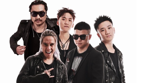 "Suốt tám trăm đêm" - Một hành trình nội tâm bên lề rock!