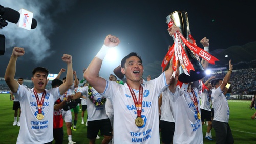 Bình luận viên Quang Huy: 'Khép lại mùa giải V-League nhiều cảm xúc'