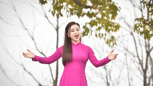 MV "Nơi tuổi thơ con về" của ca sĩ Phương Nga - hành trình âm nhạc từ trái tim của người mẹ trẻ