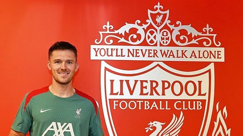 Liverpool chính thức đón tân binh thứ 5 trong mùa Hè này