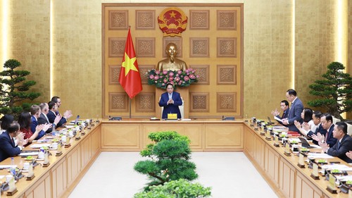 Thủ tướng Phạm Minh Chính toạ đàm với các doanh nghiệp Vương Quốc Anh