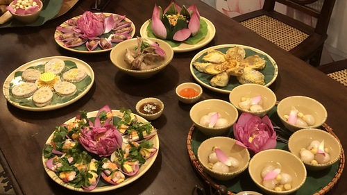 Lãng du cùng hồn sen Hà Nội: Nơi ẩm thực kể chuyện văn hoá