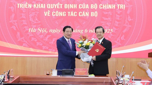Trao Quyết định của Bộ Chính trị điều động, bổ nhiệm Phó Trưởng Ban Nội chính Trung ương