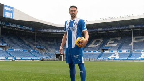 CĐV Việt Nam lo lắng vì ngoại binh nhập tịch của đội tuyển Malaysia