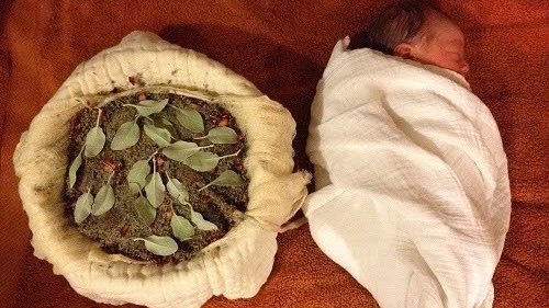 Cảnh báo hiểm họa của sinh con tại nhà theo trào lưu "thuận tự nhiên" 
