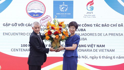 Hội Nhà báo Cuba trao tặng Huy chương Felix Elmusa cao quý dành cho 5 nhà báo Việt Nam