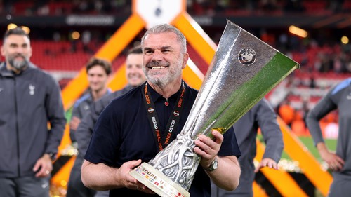 Cafe đầu tuần: Postecoglu không phải là Pep Guardiola