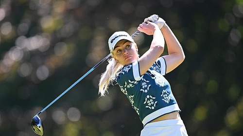 Nữ golfer hạng 19 thế giới buộc phải rút lui khỏi giải đấu danh giá ở ngay vòng đấu đầu tiên
