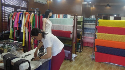 Hồi sinh ngành dệt lụa, tơ tằm B’Lao