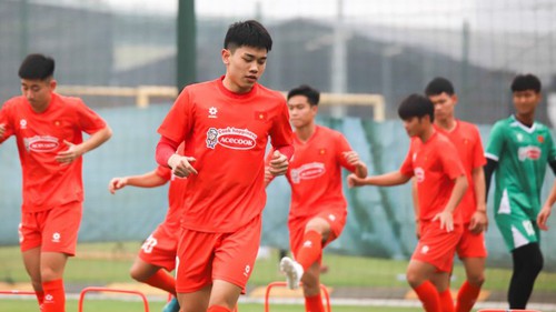 HLV Kim Sang Sik: ‘Tôi không muốn tạo áp lực lớn lên cầu thủ’