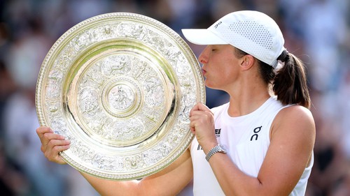 Thắng hiện tượng Mỹ với tỷ số không tưởng, Iga Swiatek lập kỳ tích Grand Slam