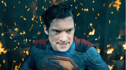 "Superman" tái khởi động "cuộc xâm chiếm" của vũ trụ DC