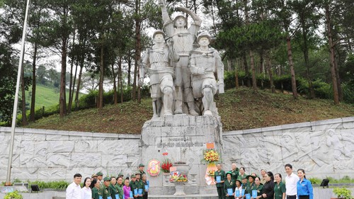 75 năm Ngày truyền thống lực lượng thanh niên xung phong: Tưởng nhớ các anh hùng liệt sỹ tại Ngã ba Cò Nòi