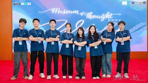 Gặp gỡ thủ khoa khối A00 toàn quốc Nguyễn Lê Hiền Mai