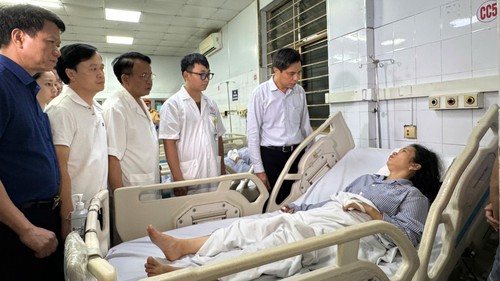 Vụ lật tàu trên vịnh Hạ Long: Tập trung tối đa điều trị cho nạn nhân