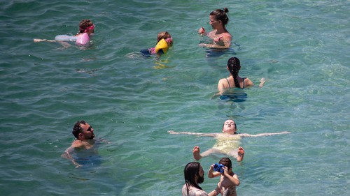 Nắng nóng cực đoan bao trùm châu Âu