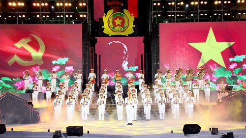 Chương trình giao lưu nghệ thuật đặc biệt "Giữ trọn lời thề-Bản hùng ca từ cội nguồn"