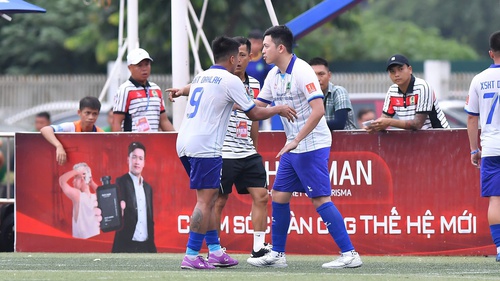 Huyền thoại futsal Thái Lan lần đầu trải nghiệm bóng đá 7 người Việt Nam, đã cảm nhận được sự khắc nghiệt của VPL-S6
