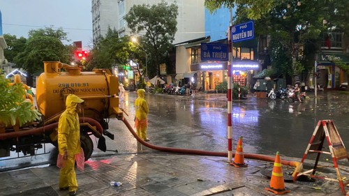 Cảnh báo mưa dông cục bộ trên khu vực nội thành Hà Nội