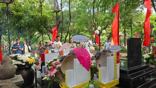 Về đất thiêng Côn Đảo bồi đắp thêm tình yêu quê hương, đất nước