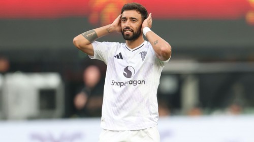 Bruno Fernandes rực sáng với cú đúp, MU đánh bại West Ham trên đất Mỹ