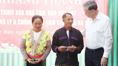 Tổng Bí thư dự Lễ khánh thành công trình xóa nhà tạm, nhà dột nát tại Điện Biên