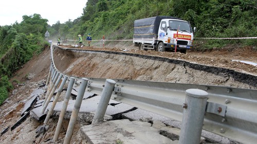 Hơn 190 vị trí còn ách tắc giao thông do ảnh hưởng của bão số 3
