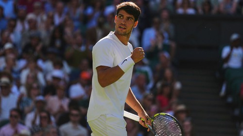 Kết quả Wimbledon 2025 hôm nay 4/7, rạng sáng 5/7: Alcaraz đi tiếp, 'người tình tin đồn' dừng bước